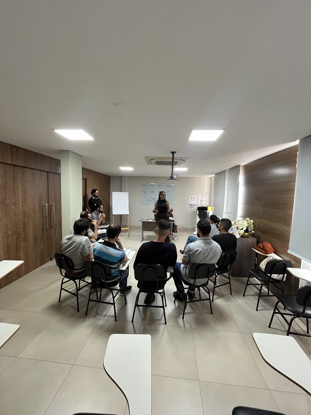 Encontro de desenvolvimento com líderes
